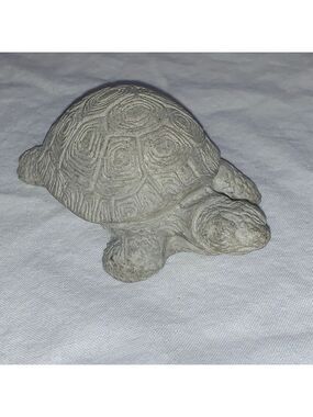 Grey Turtle Home Decor Accent cement